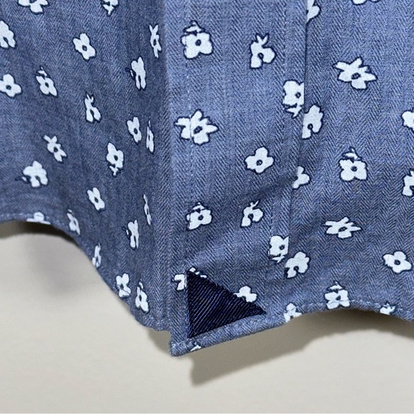 šUNTUCKit Menās Slim Fit Button Down Shortsleeved Shirt - Size Large SLIM FIT - Picture 7 of 14